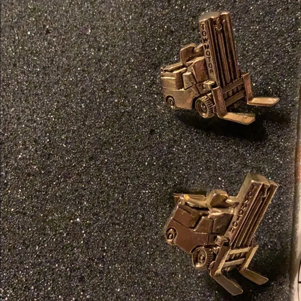Set of Cufflinks (Towmotor) & Tie Clip (Anderson)